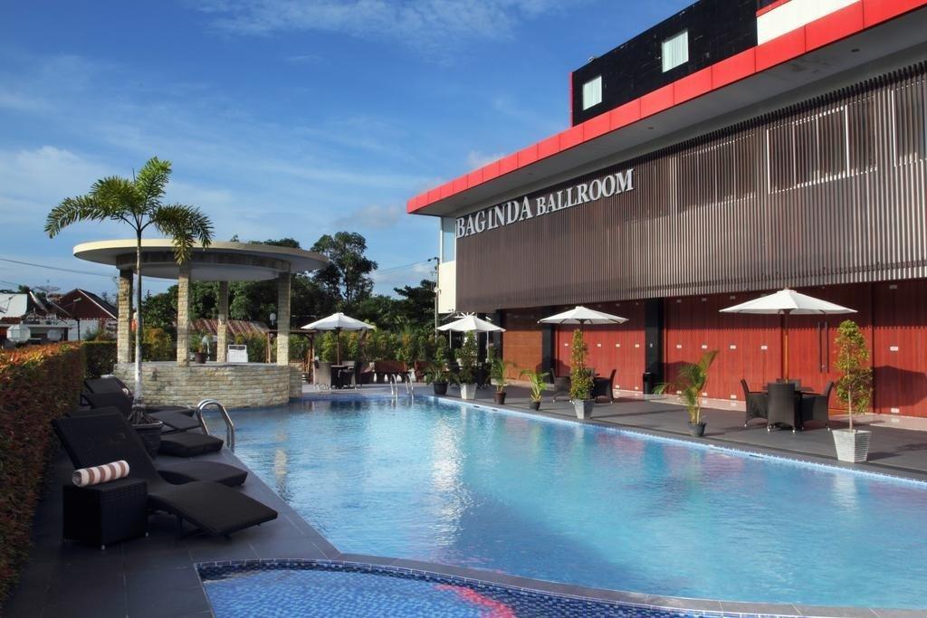 Grand Hatika Hotel Tanjung Pandan Luaran gambar