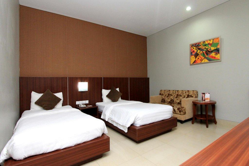 Grand Hatika Hotel Tanjung Pandan Luaran gambar