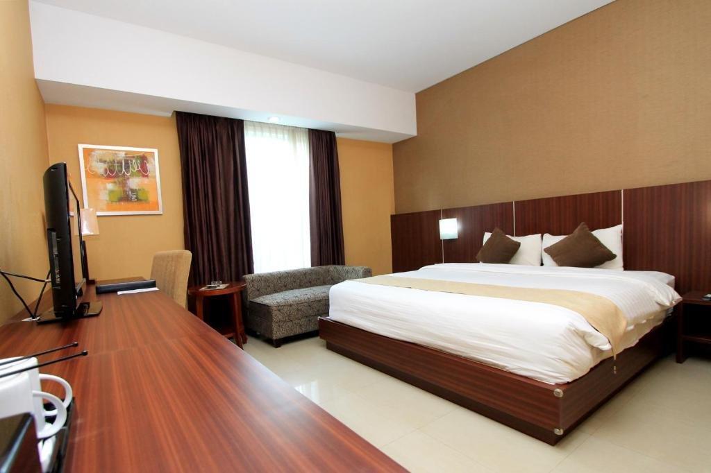 Grand Hatika Hotel Tanjung Pandan Luaran gambar