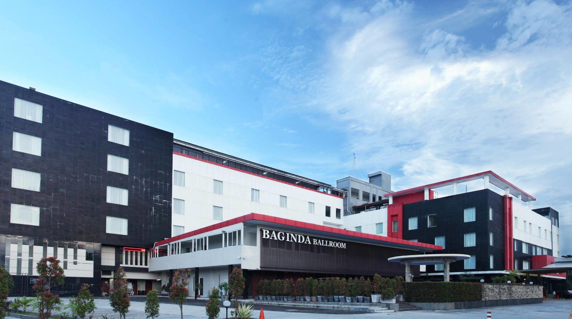 Grand Hatika Hotel Tanjung Pandan Luaran gambar