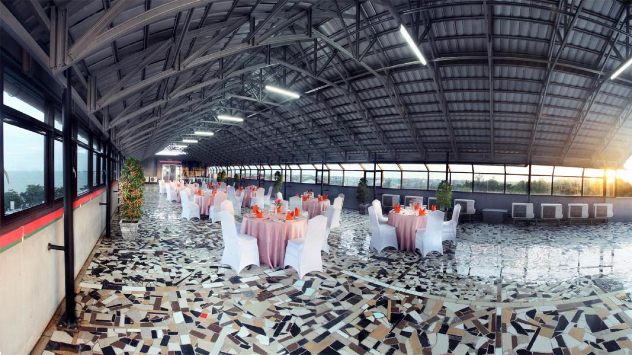 Grand Hatika Hotel Tanjung Pandan Luaran gambar